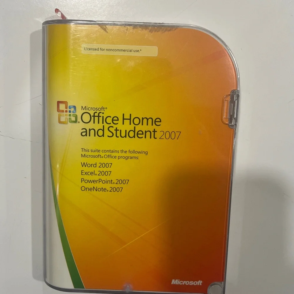MICROSOFT OFFICE HOME AND STUDENT 2007 DVD set for non- commercial use.